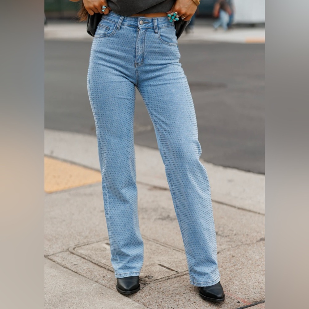 “Iconic” Rhinestone Jeans - Picture 3 of 7